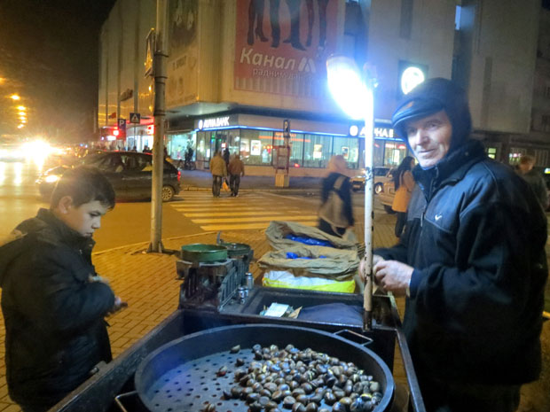 Печени кестен, мирис јесени и детињства